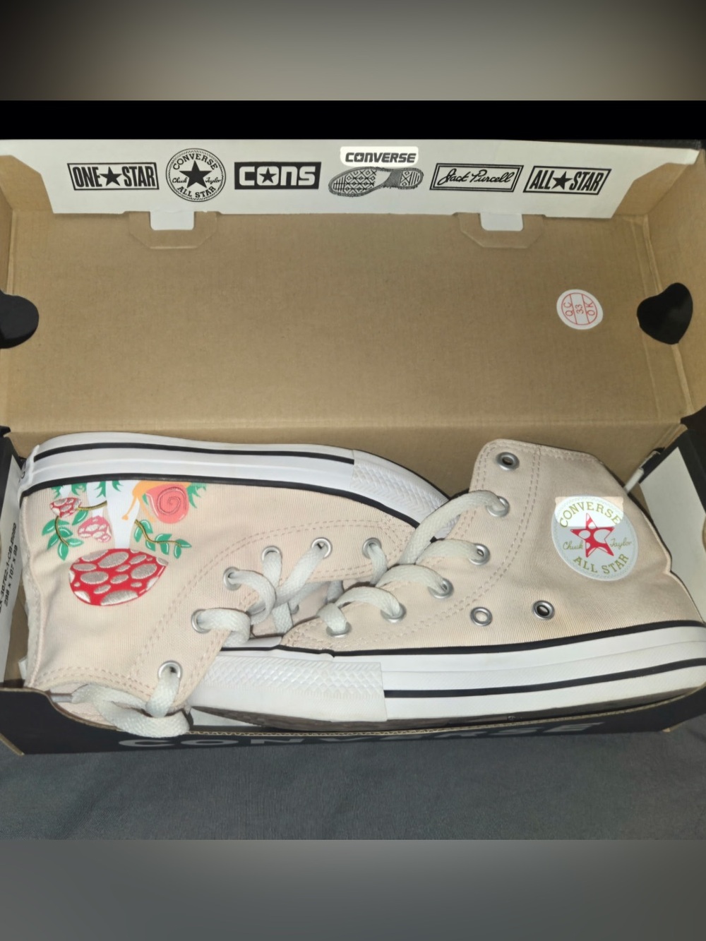 Converse Kids Beige High-Top Sneakers with Floral Embroidery